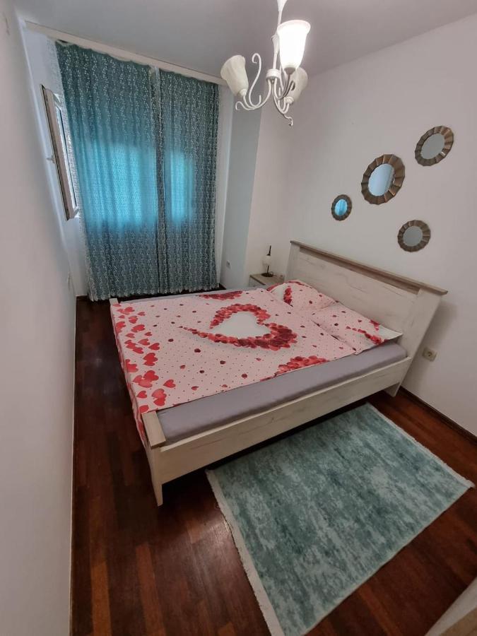 5 Star Apartment Podgorica Exterior photo